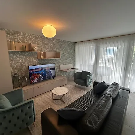 Family Apartment, Near The Beach Whit Private Park Locarno Exterior photo