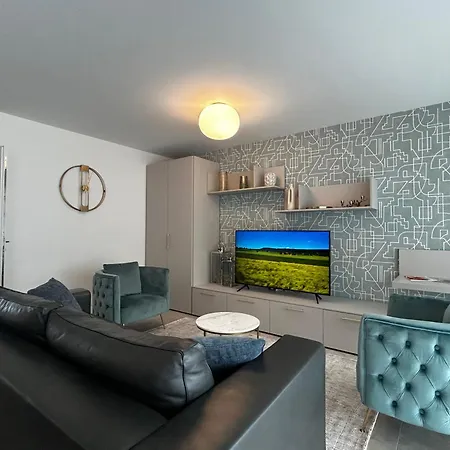 Family Apartment, Near The Beach Whit Private Park Locarno Exterior photo