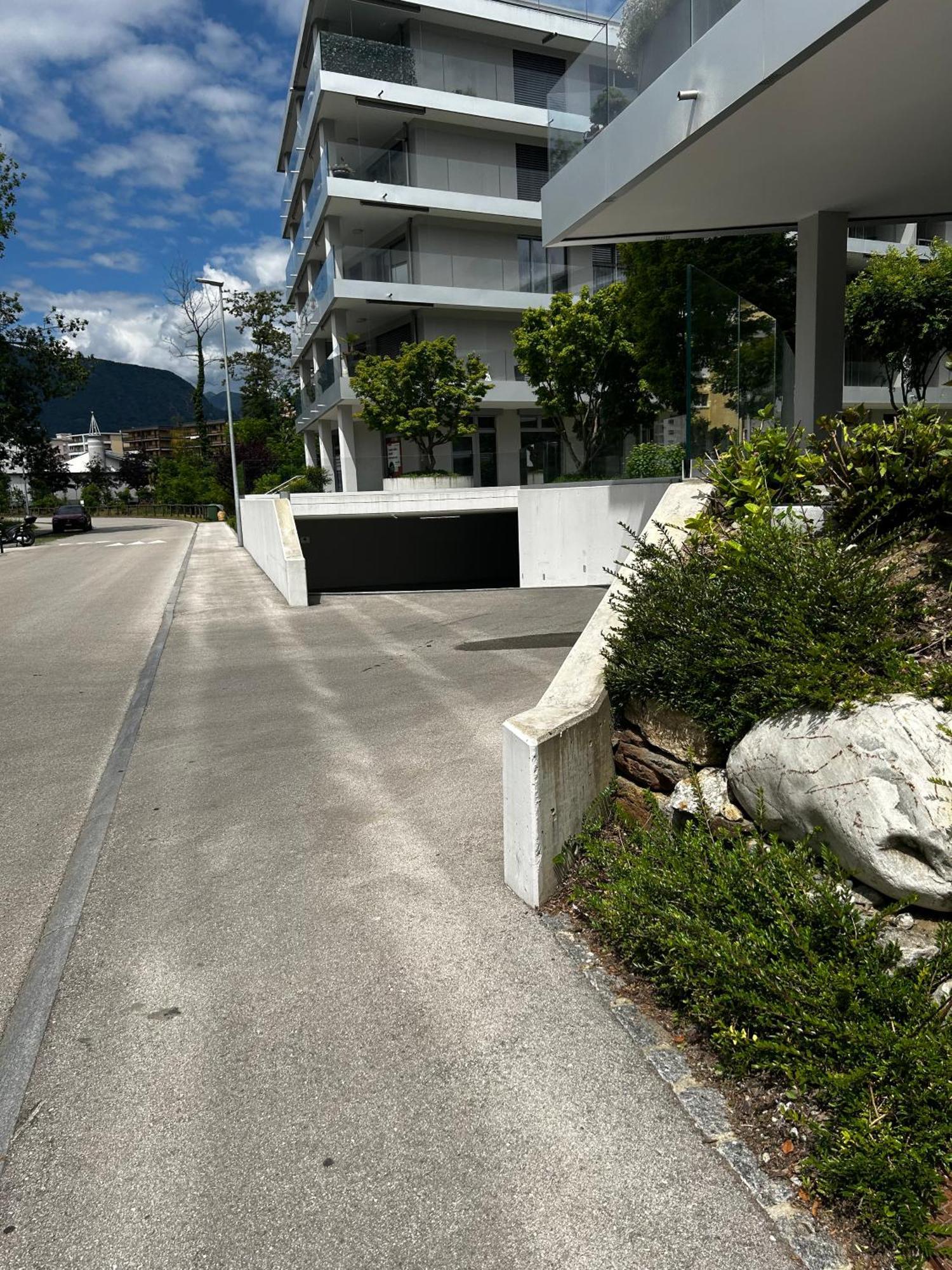 Family Apartment, Near The Whit Private Park Appartement